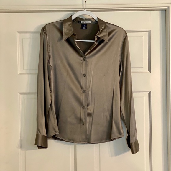 GAP Tops 2 Silk Button Down Blouses Poshmark